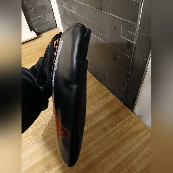 Sold Do Not Buy ED Hardy NWT Large Black & Rhinestoned Skull Wristlet - Picture 8 of 10